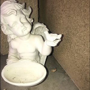 Meet your Posher, Claudia